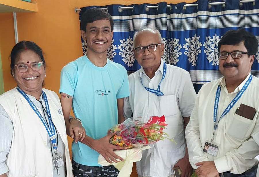 দেবজ্যোতি চট্টোপাধ্যায়কে নিয়ে